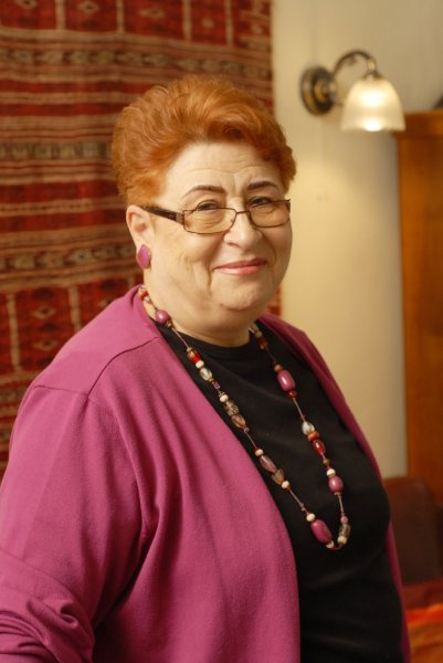 F. Dózsa Katalin